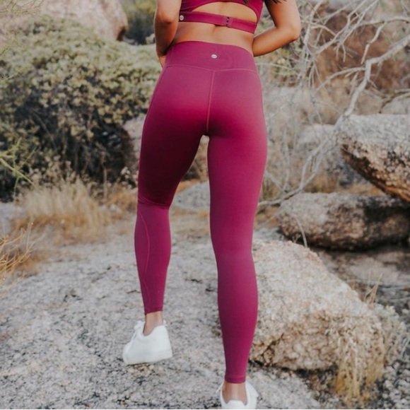 SOLD - Senita Step Up Leggings - Picture 2 of 7